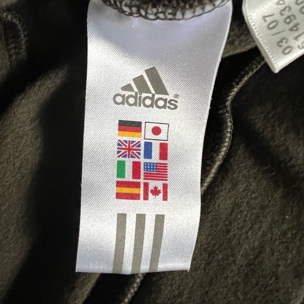 Adidas - Picture 6 of 7